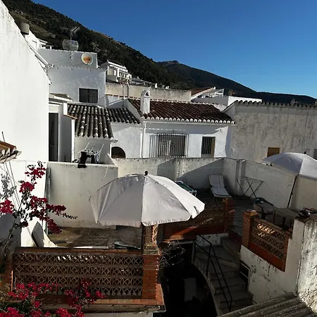Casa Del Musico Homestay *